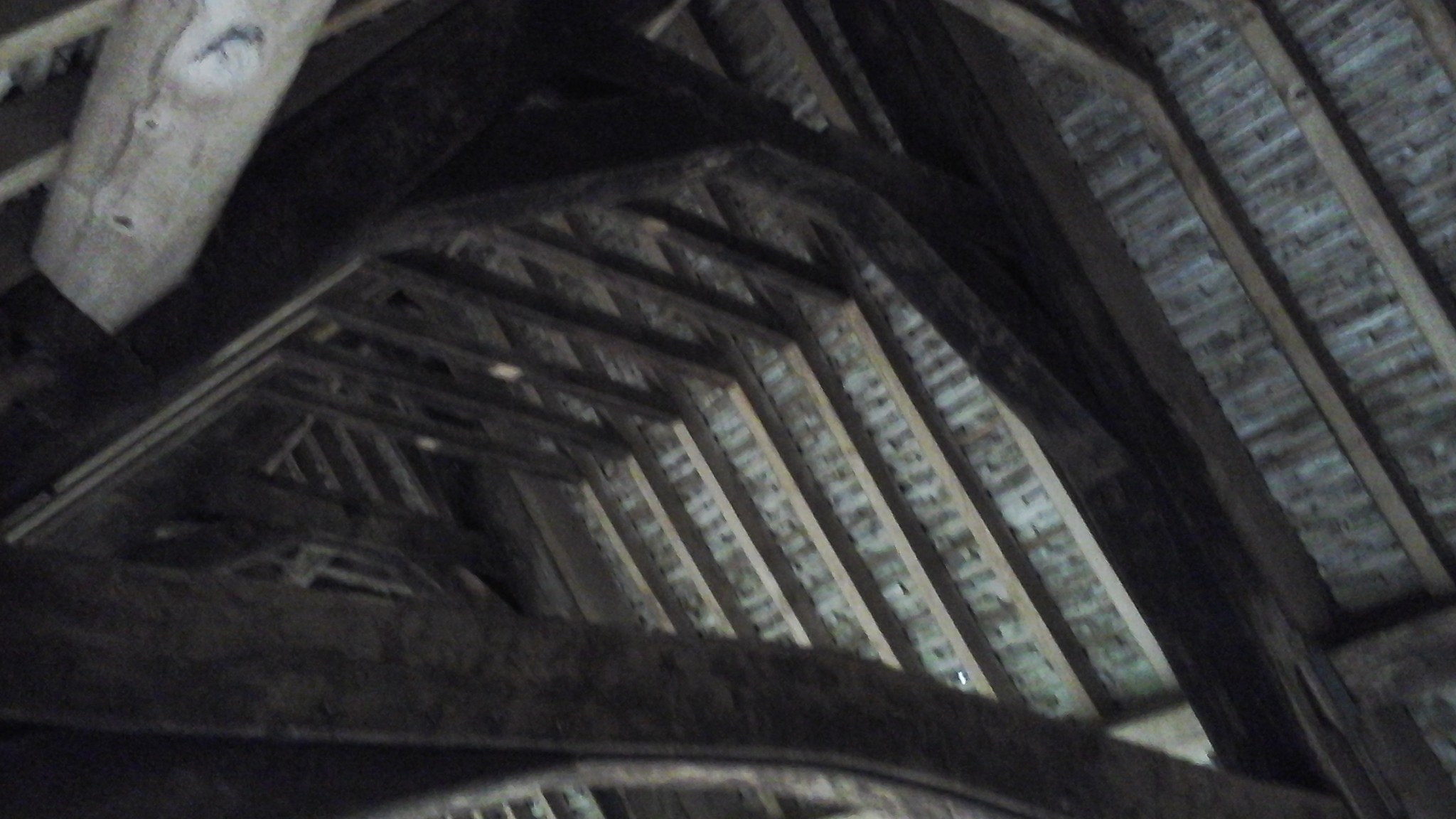 Cruck beams, the hall, Stokesay Castle 2